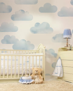 Papel de Parede Infantil Nuvens Aquarela